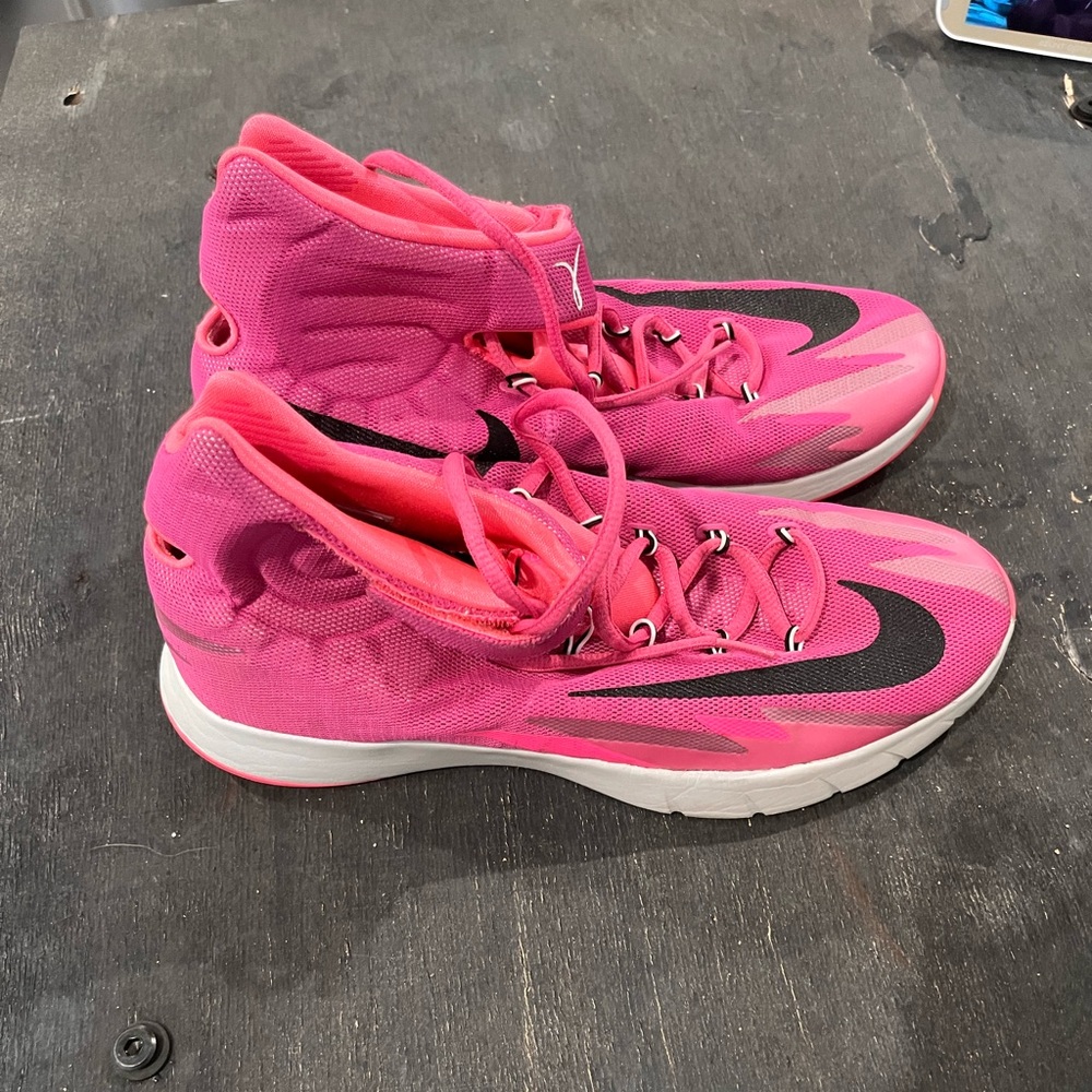 Nike Women’s Size 10.5 Basketball Shoes
